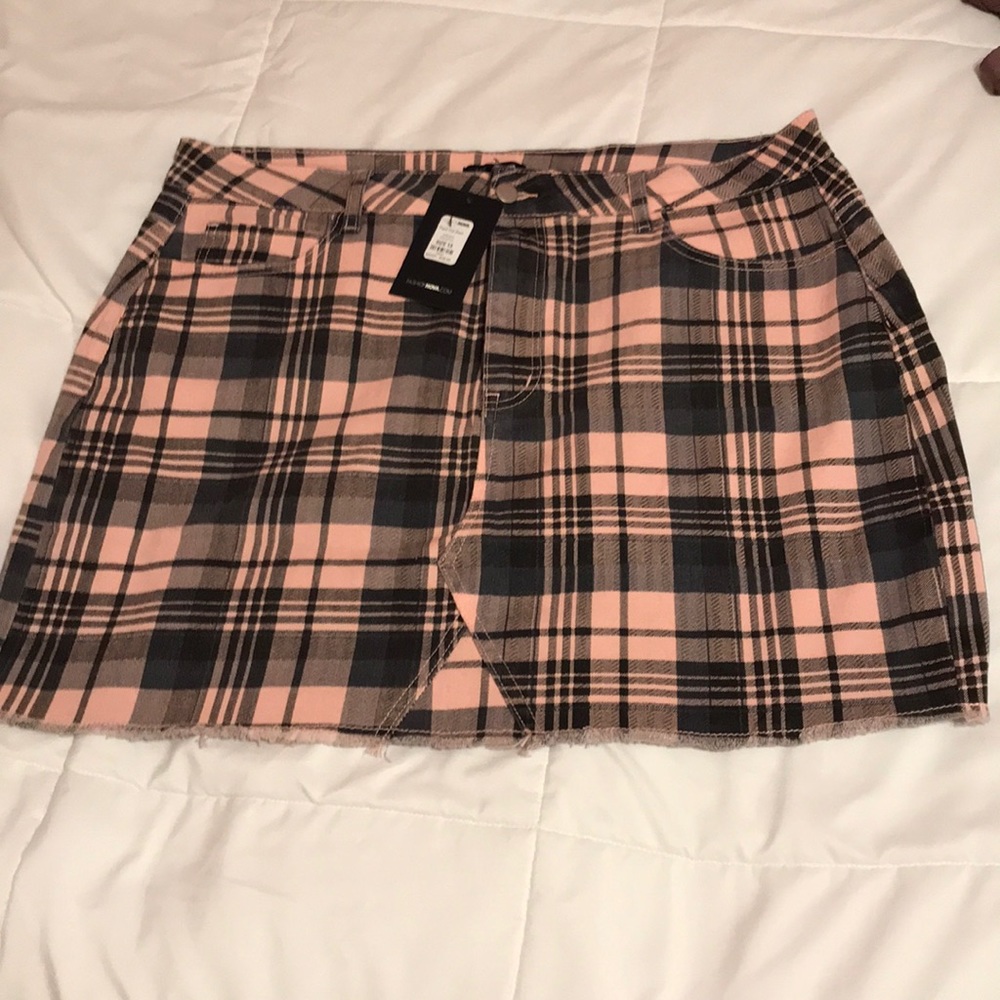 Fashion nova skirt
